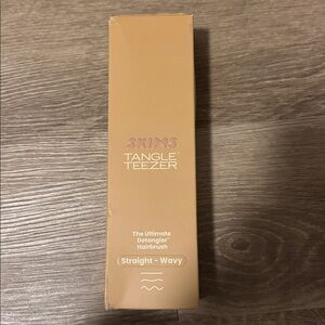 SKIMS Tangle Teezer Hairbrush - Clay